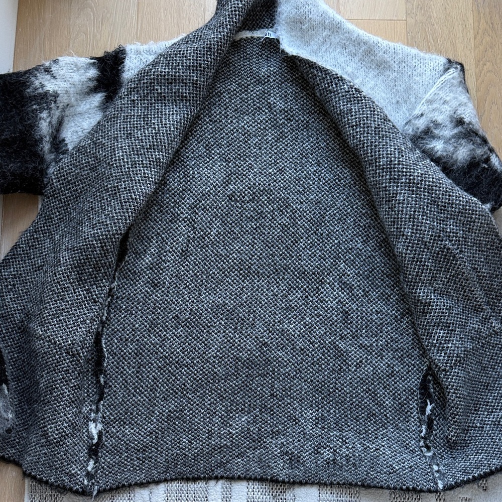 Zara Black and Gray Cardigan Sweater - Picture 5 of 5